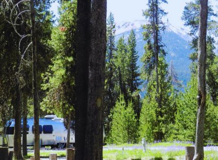 Best RV Resort in Oregon - Diamond Lake